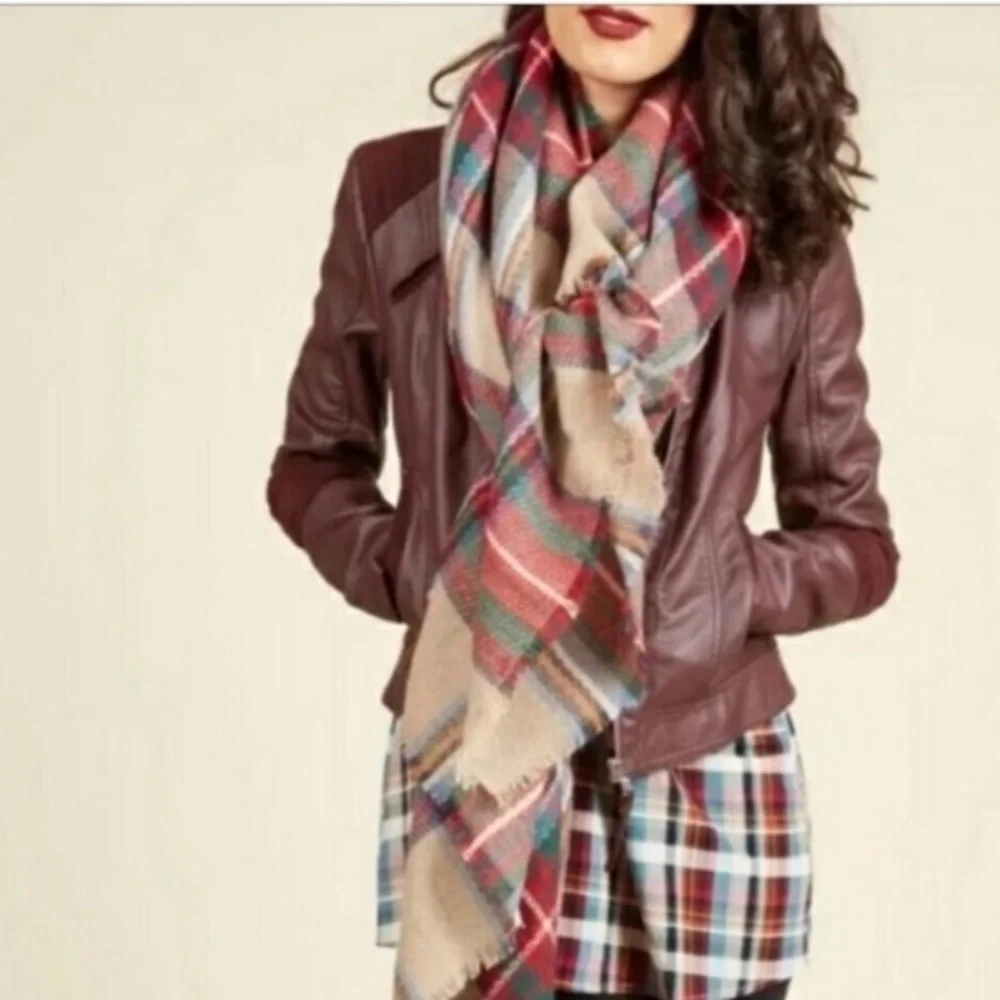 ModCloth tartan plaid blanket wrap/scarf/shawl - Picture 9 of 17